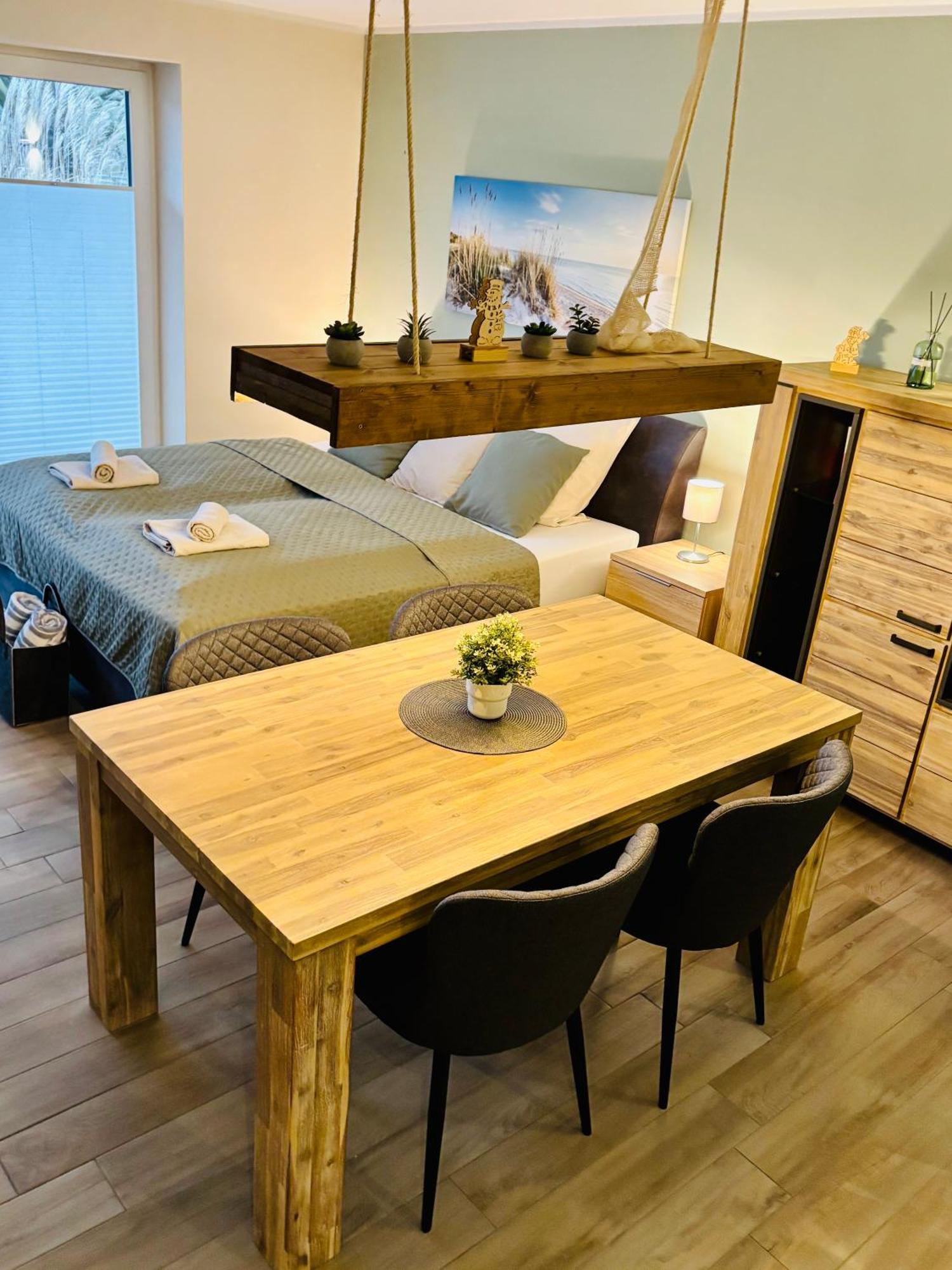 Kleine Auszeit -- Inklusive Parkplatz & Wifi, Geschirrspueler, Waschmaschine & Terrasse Mit Strandkorb -- Perfekt Fuer Urlaub & Business Шарбойтц Екстериор снимка